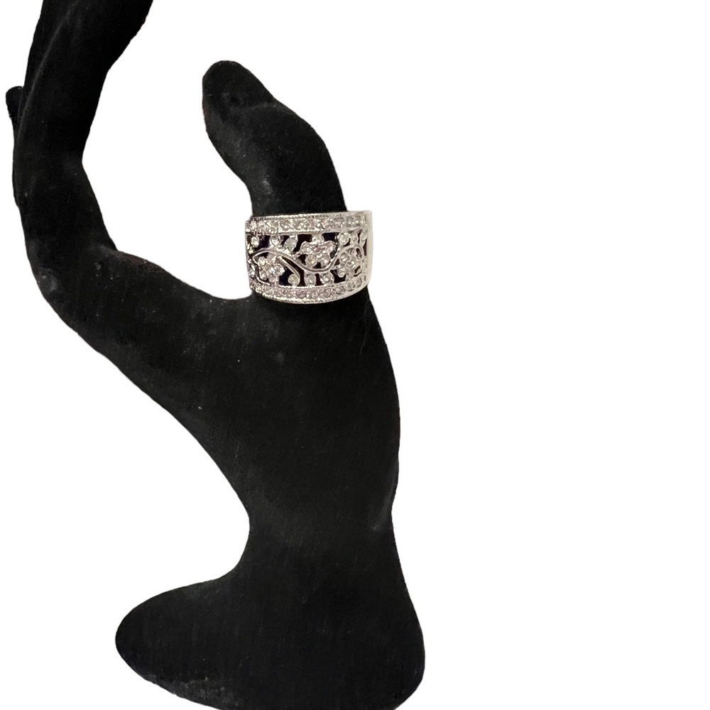 SOLD rhinestones floral pattern ring - Picture 3 of 4